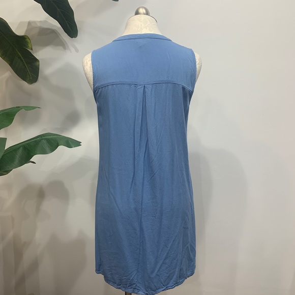 Sleeveless Blue Lace-Up Dress - Picture 5 of 7